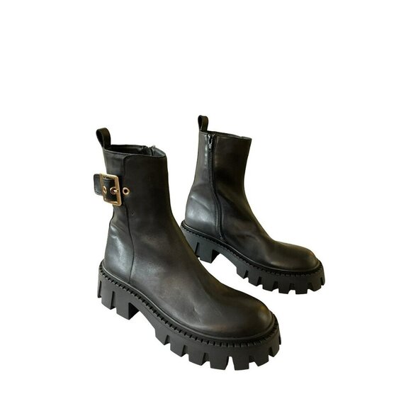 Steve Madden Shoes - Steve Madden Sameera Black Leather Combat Lug Boots Gold Buckle Sz 9 NEW